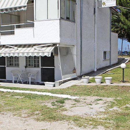 Garden View Apartments Неос Мармарас Стая снимка