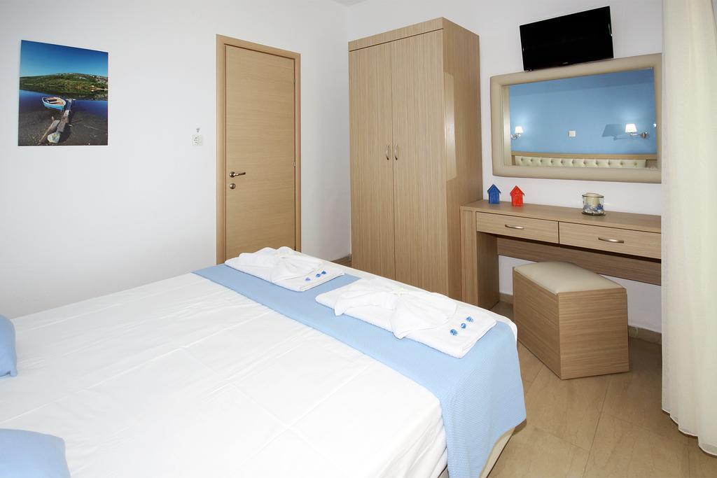 Garden View Apartments Неос Мармарас Стая снимка