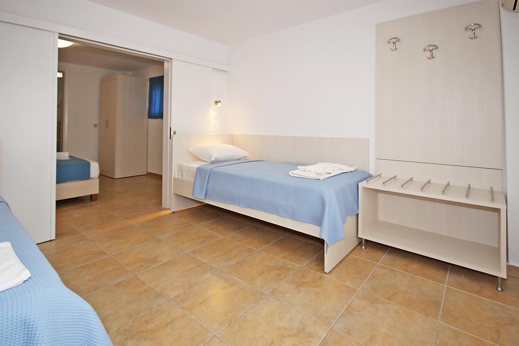 Garden View Apartments Неос Мармарас Екстериор снимка