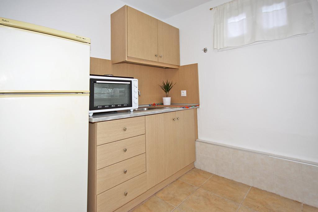 Garden View Apartments Неос Мармарас Екстериор снимка